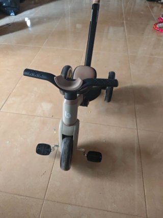 Triciclo infantil convertible
