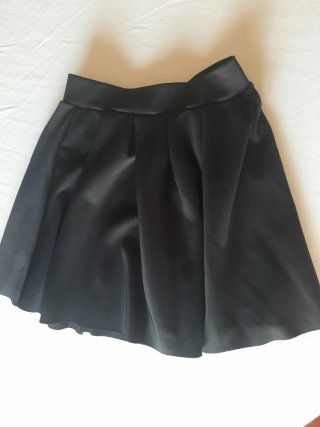 Falda corta negra Bershka Talla S