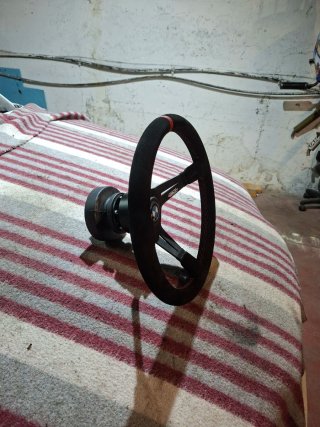 Volante desplazado para drift/grip bmw