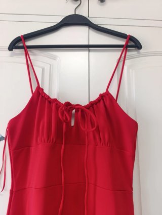 Vestido midi Zara rojo talla M