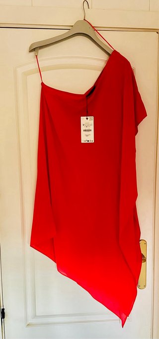 Blusa Zara capa fluida asimétrica M