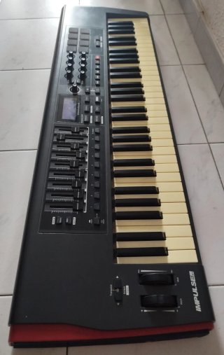 Novation Impulse 61 Teclado Controlador