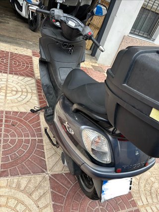 Piaggio X9 EVO 250cc Maxi Scooter