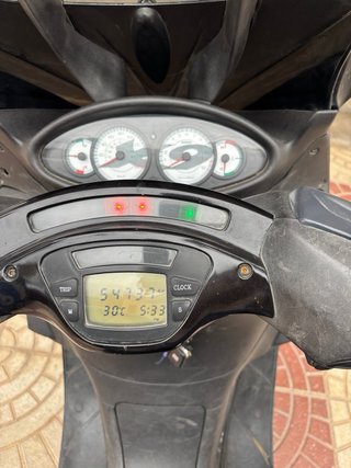 Piaggio X9 EVO 250cc Maxi Scooter