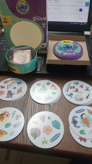 Dobble Disney Stitch em Lata