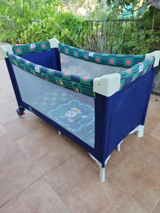 Cuna de viaje plegable