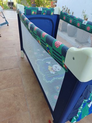 Cuna de viaje plegable