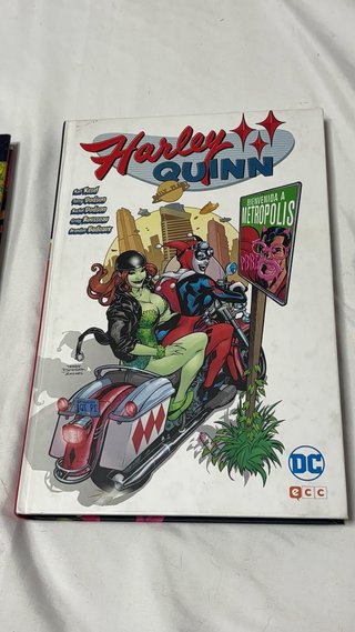 Harley Quinn: Noche y día + Metrópolis