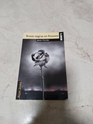 Rosas negras en Kosovo