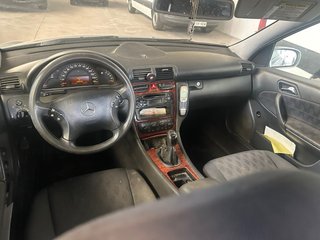 Mercedes-Benz Clase C 2004