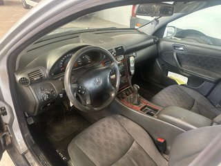 Mercedes-Benz Clase C 2004