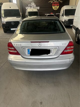 Mercedes-Benz Clase C 2004