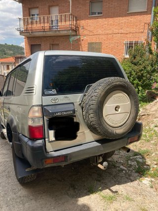Toyota Land Cruiser 90