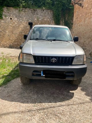 Toyota Land Cruiser 90