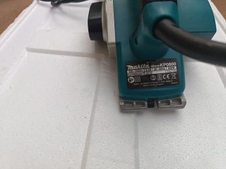 Cepilladora Makita KP0800 UK