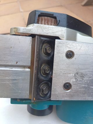 Cepilladora Makita KP0800 UK