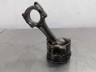 Piston MITSUBISHI MONTERO (V60/V70)