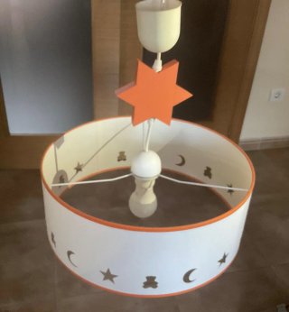 Lámpara infantil techo y mesilla
