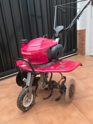 Motoazada Honda F220.