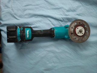 Radial a batería Makita 40V XGT