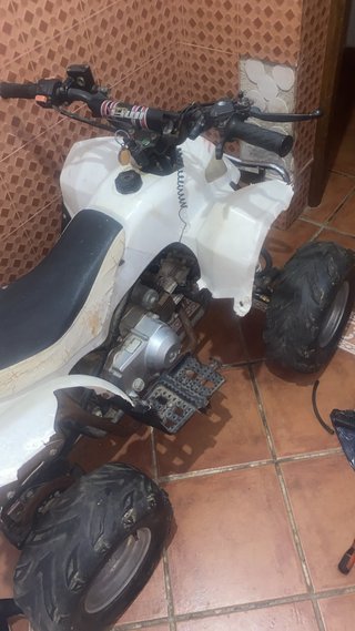 Cuatrimoto 110cc 4 marchas + reversa