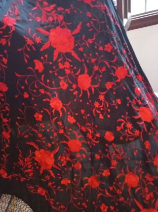 Mantón Manila Seda Bordado Mano nuevo con etiqueta