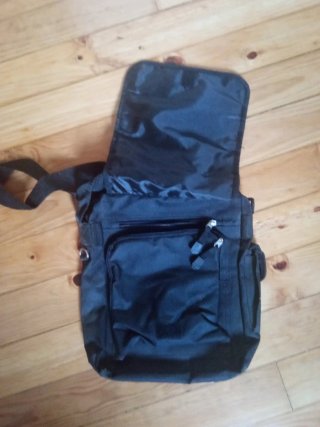 Bolso bandolera X-TREME negro