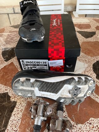 Zapatillas Spiuk Triatlón Talla 39 y pedales bici