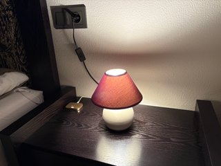 Lámpara de mesita de noche