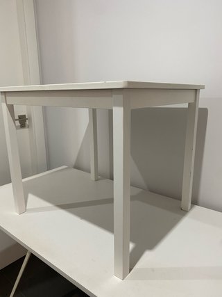 Mesa auxiliar blanca PERFECTO ESTADO