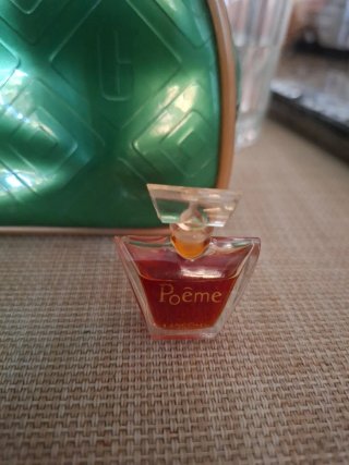 Miniature di Profumi di Varie Marche