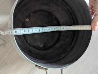 Olla vintage de metal