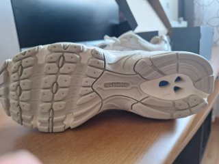 Zapatillas New Balance Mujer Beige/Blanco Nuevas