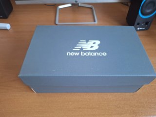 Zapatillas New Balance Mujer Beige/Blanco Nuevas
