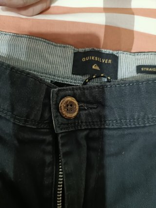 Bermudas Quiksilver Negras