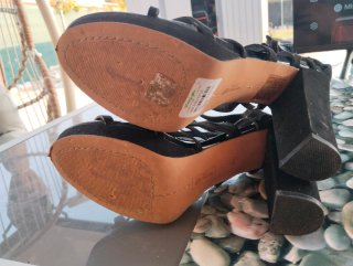 Zapatos de tacón negros