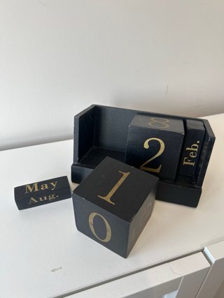 Calendario de escritorio madera