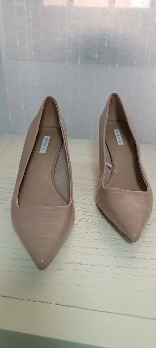 Zapatos de salón beige