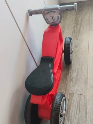 Moto bebé Molto roja