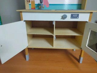 Cocinita de madera para niños