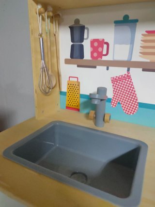 Cocinita de madera para niños