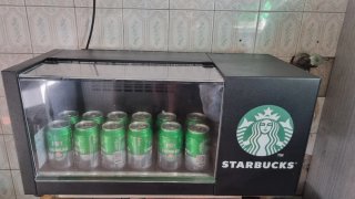 Nevera Starbucks