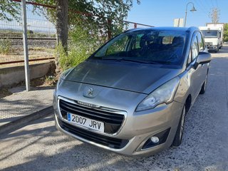 Peugeot 5008 2016