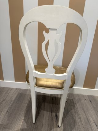 Silla antigua madera tapizada dorada