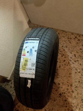 Neumático de coche