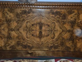 Cama antigua con cabezal y pie madera olivo
