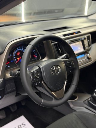 Toyota RAV4 2015