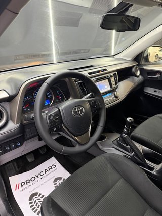 Toyota RAV4 2015