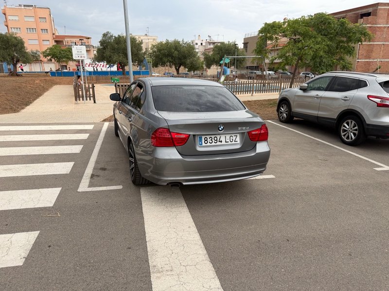 BMW Serie 3 2010 - foto 1