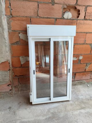 Ventana corredera aluminio blanca